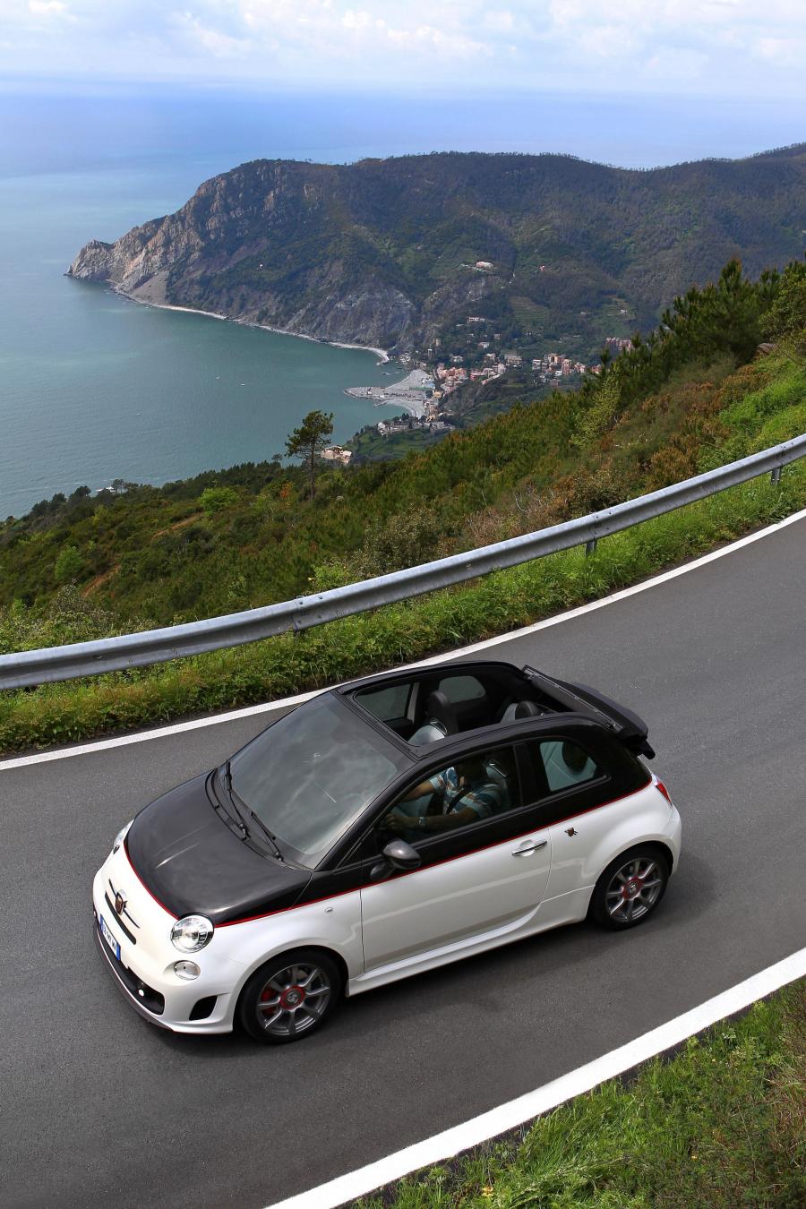  Fiat Abarth 500C 2011 года  (фото 40 из 49)